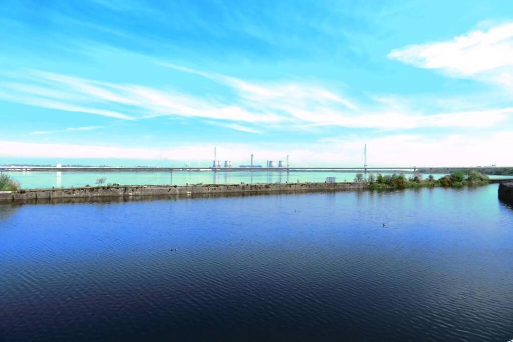 Home From Home With Fantastic Views 2 Runcorn Exterior photo
